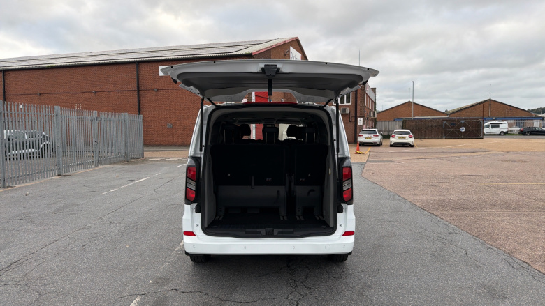 Ford Tourneo Custom 320 L2 Diesel Fwd 2.0 EcoBlue 136ps H1 Titanium 8 seater Auto